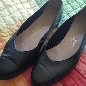 Salvatore Ferragamo flats, black, size 8